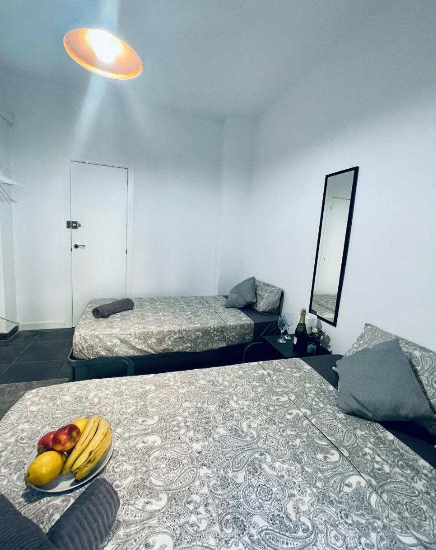Sepulveda R1 Bed & Breakfast Barcelona Exterior photo